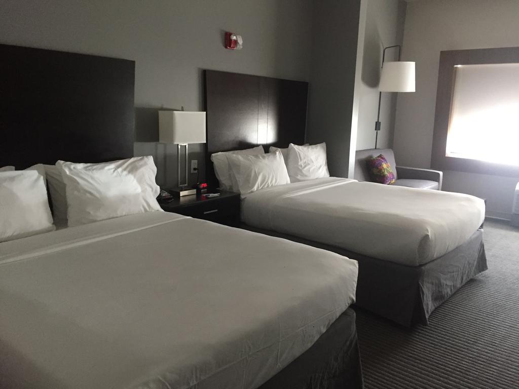 Holiday Inn Express And Suites Tahlequah By Ihg מראה חיצוני תמונה